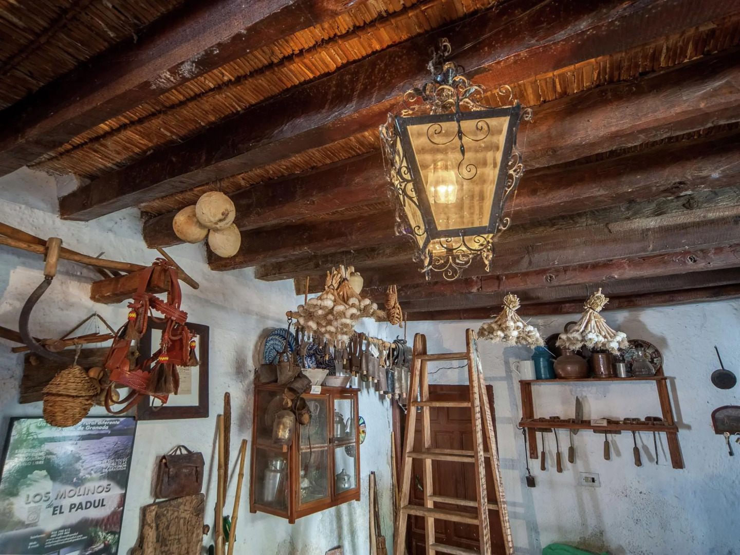 Rustic Cottage in El Padul With Swimming Pool