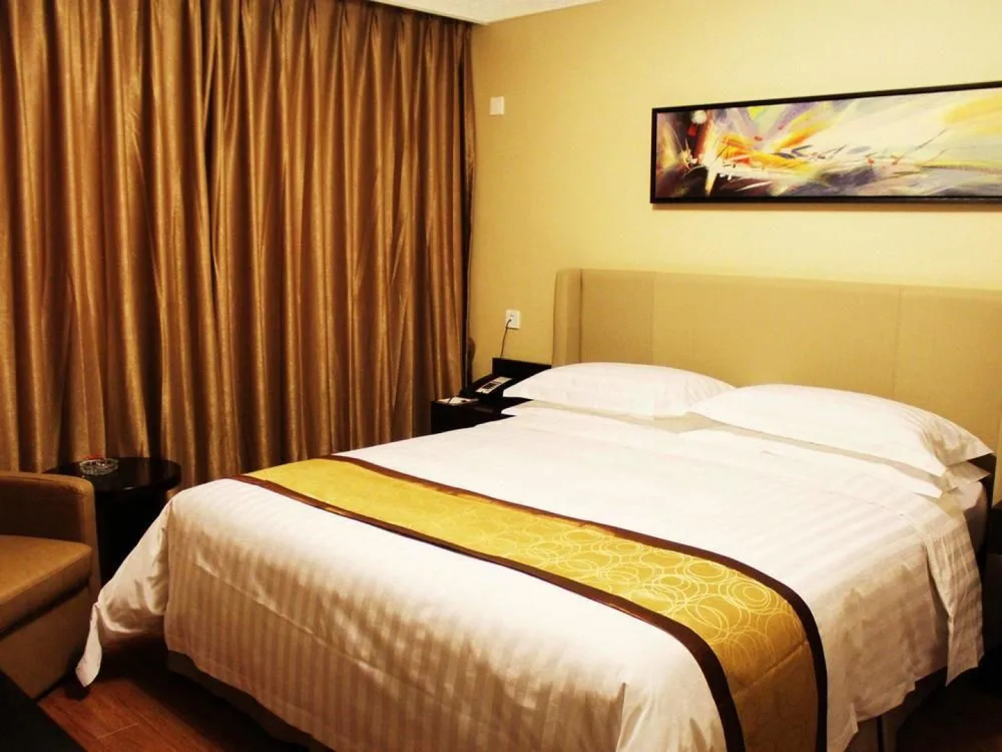 Qinhuangdao Peninsula Seasons Hotel And Apartment