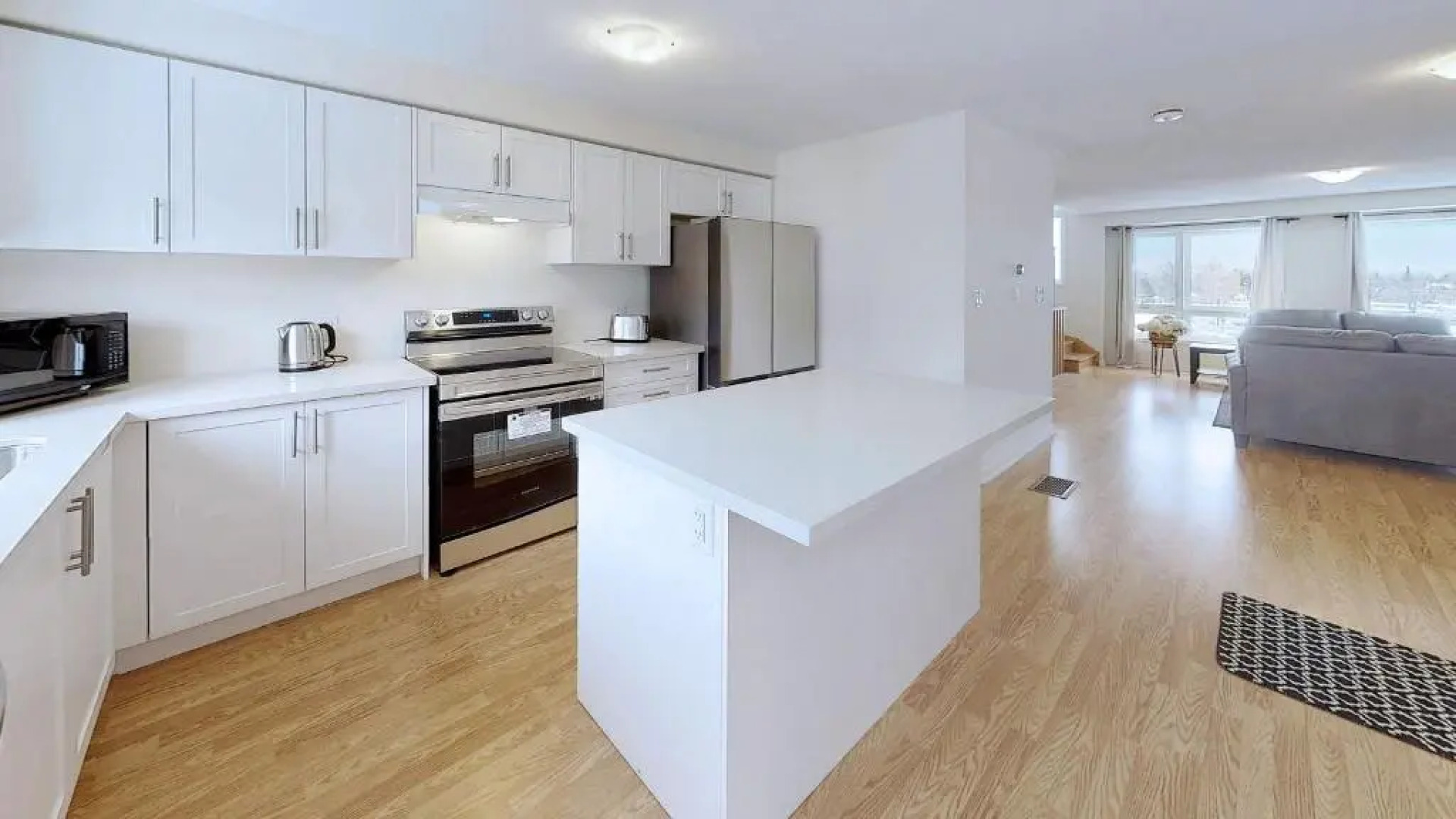 Modern 3-bedroom Oshawa Home