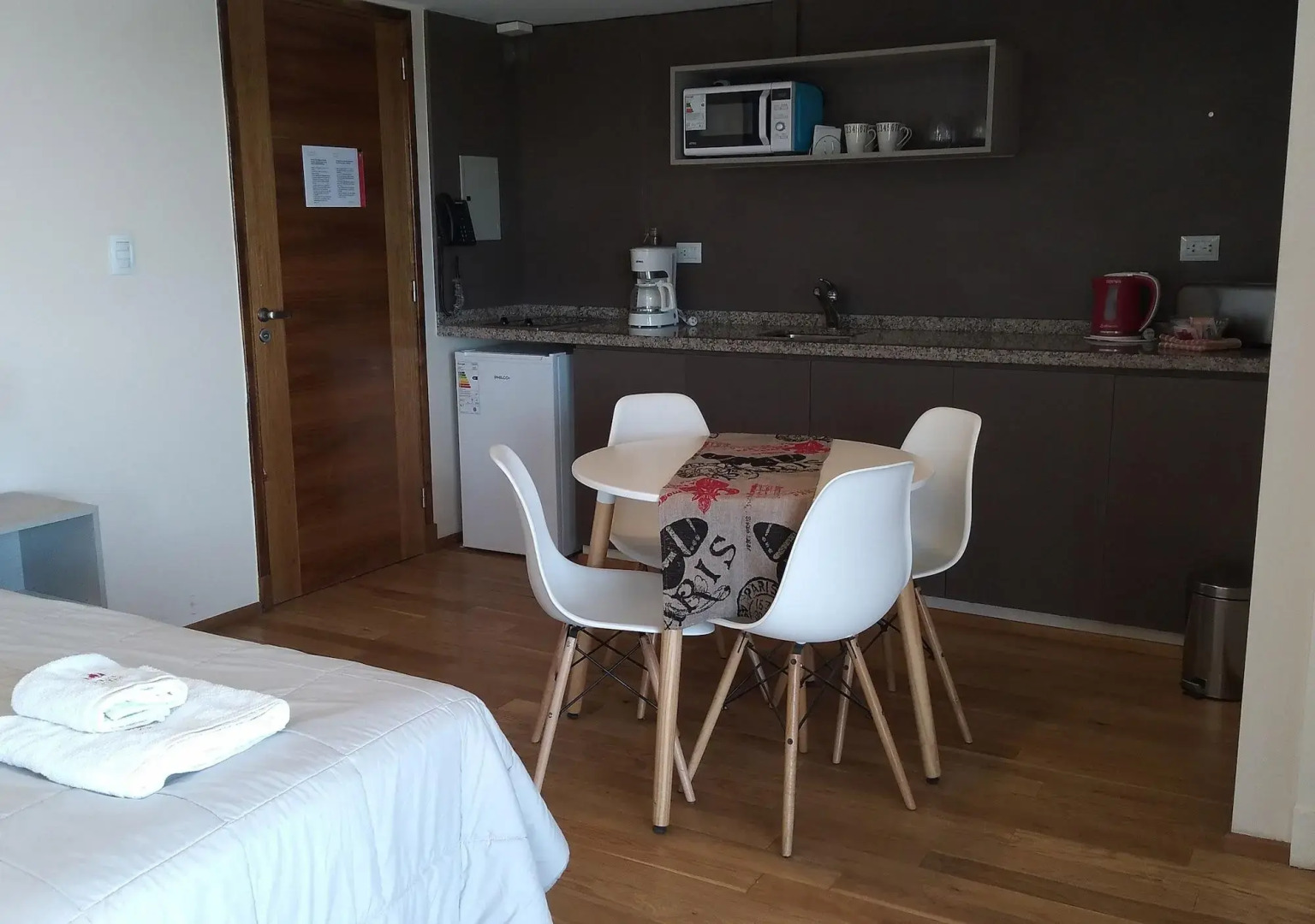 Apart Hotel Quijote by DOT Suites