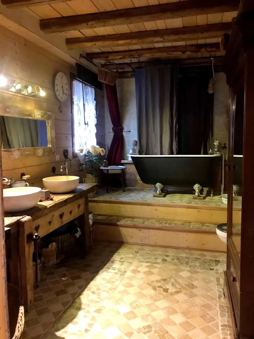 House With 4 Bedrooms in La Forclaz, With Furnished Terrace and Wifi