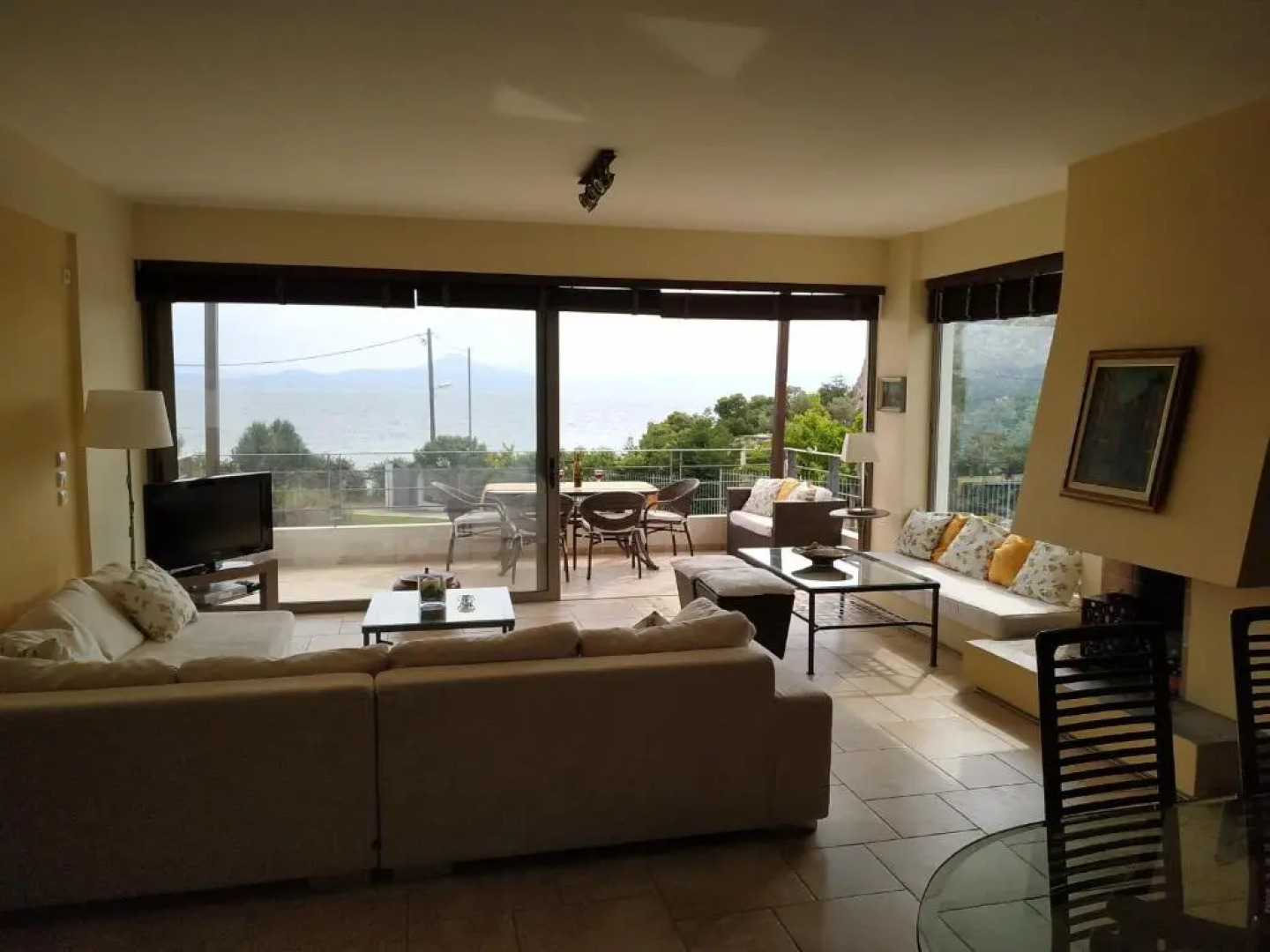 Beautiful house by the sea,Loutraki Skaloma.