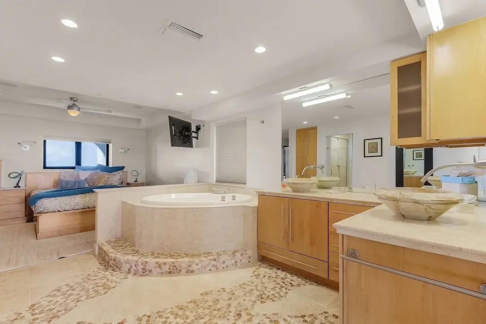 17170 Harbour Pointe #1232 3 Bedroom Apts by RedAwning