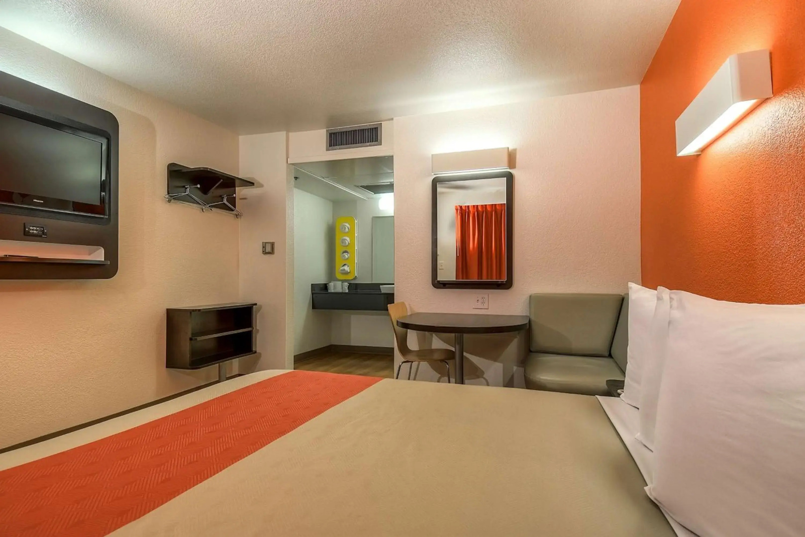 Motel 6 Carlsbad, CA Beach