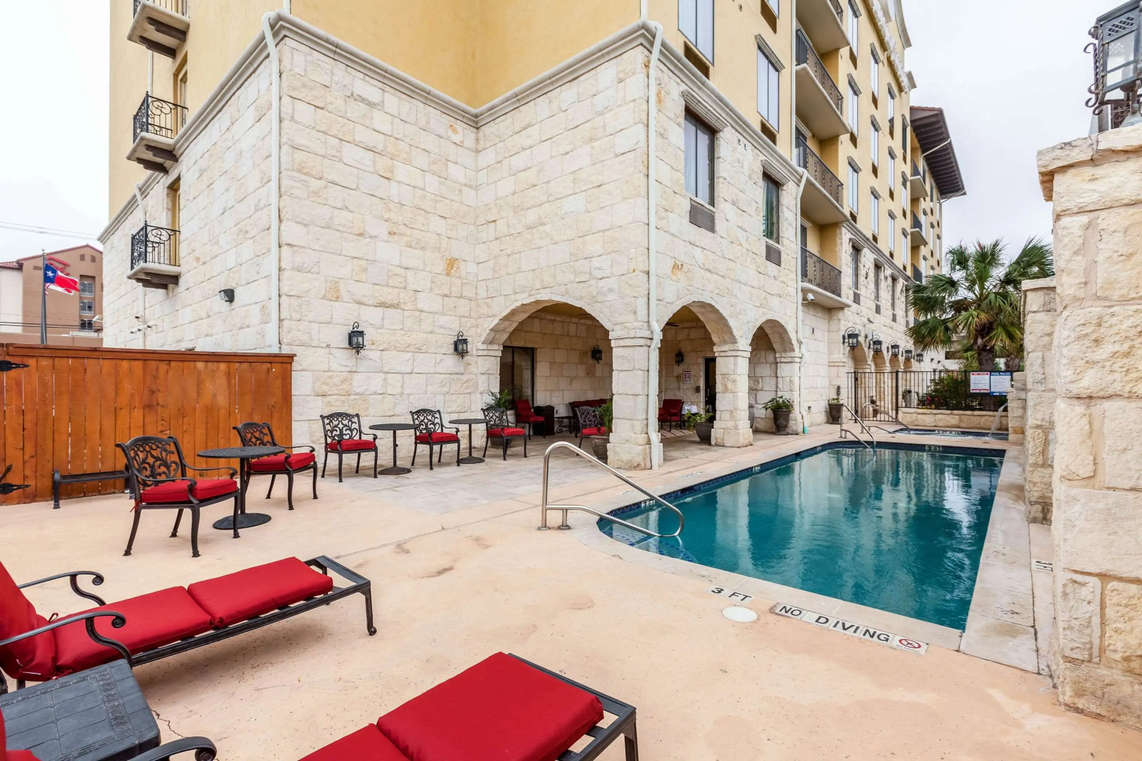 Comfort Suites Alamo - Riverwalk