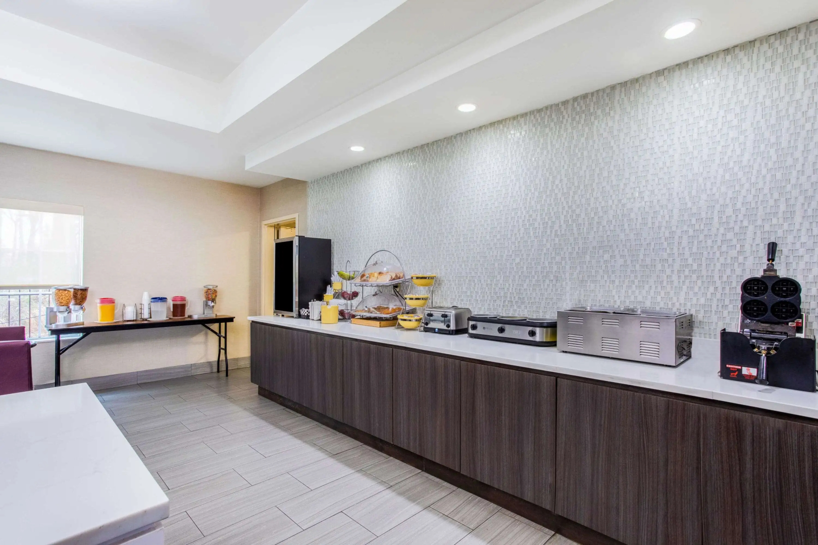 La Quinta Inn & Suites by Wyndham Fultondale Birmingham N
