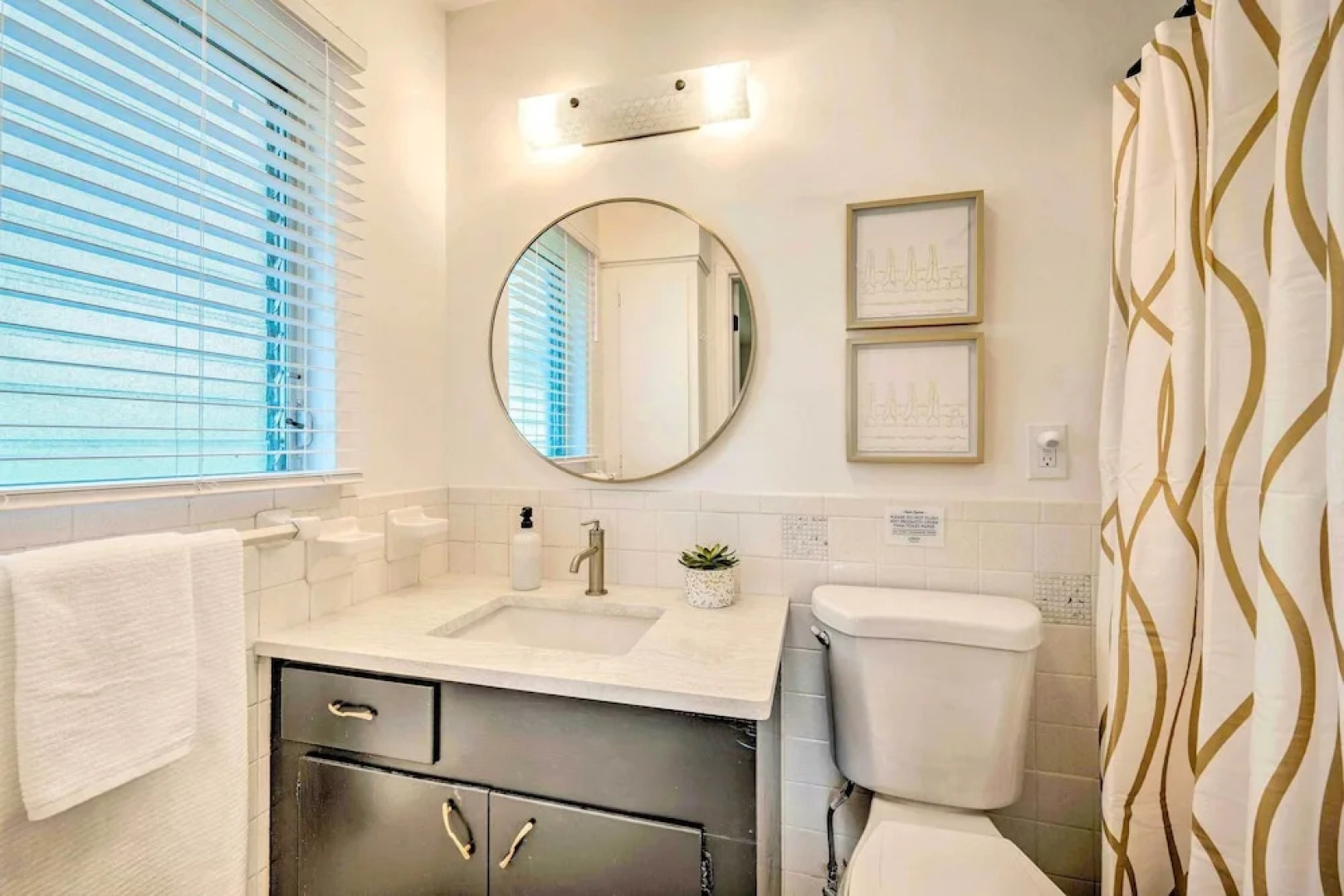 Waterfront Lake Dora Escape w/ Private Dock & Slip