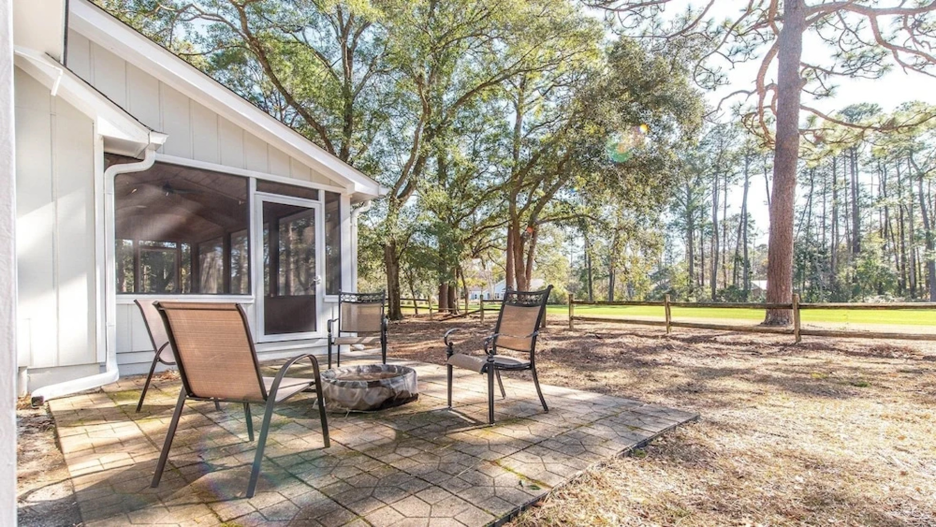 Great Place To Relax And Enjoy A Peaceful Vacation! 4 Bedroom Home by Peace Vacations