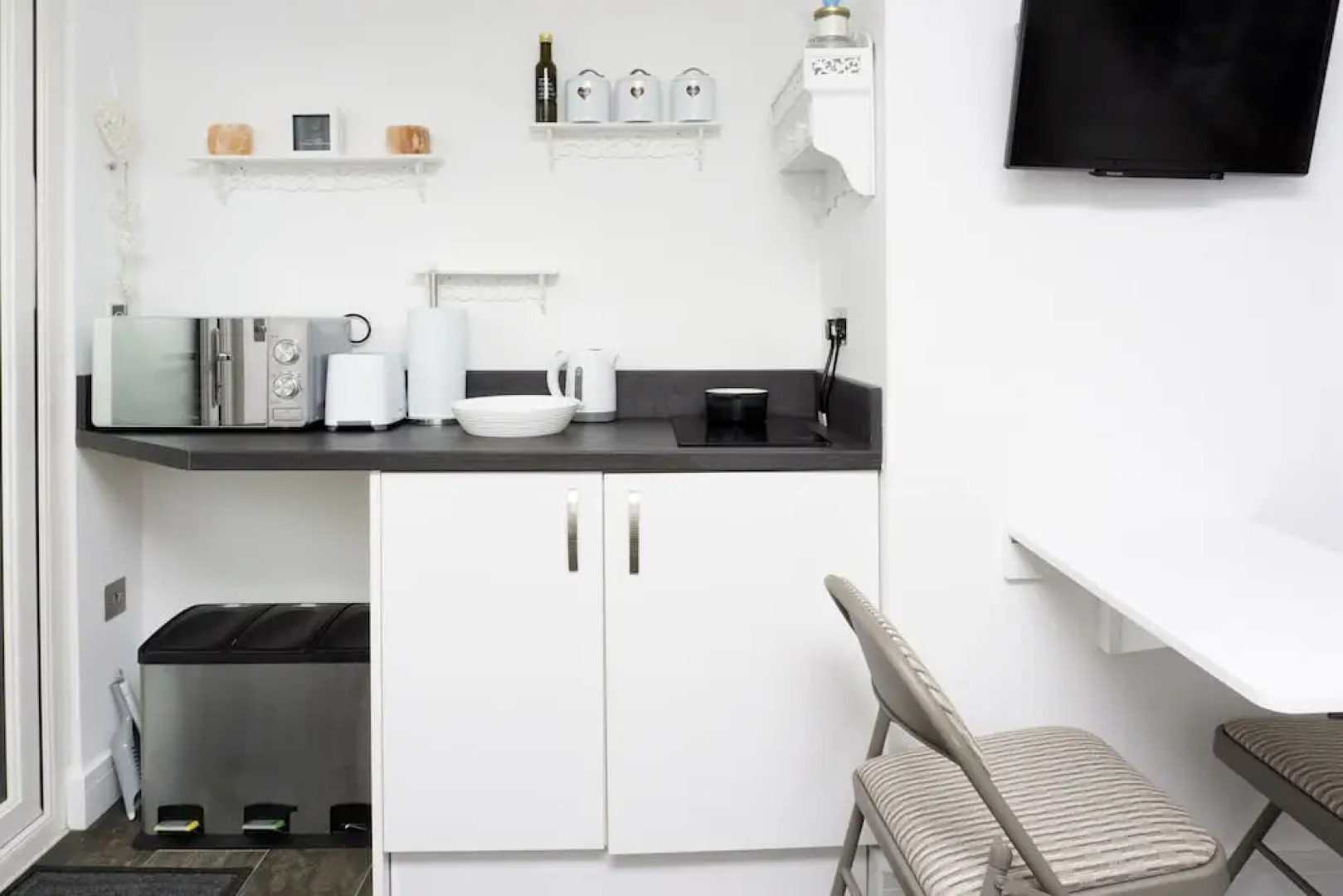 Beautiful 2 Bed Studio