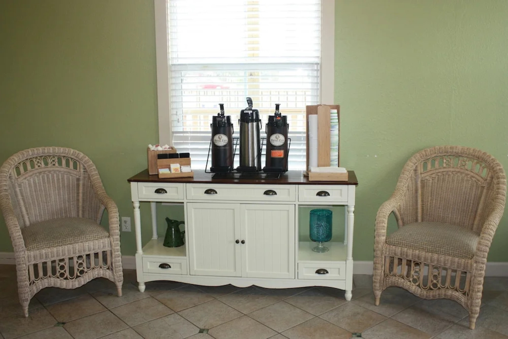 Ocean Sands Beach Boutique Inn - Stay At the Beach