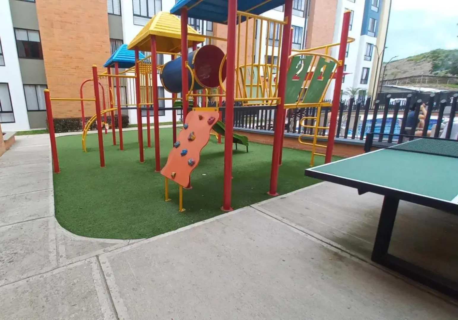 Apartamento con excelente ubicación.