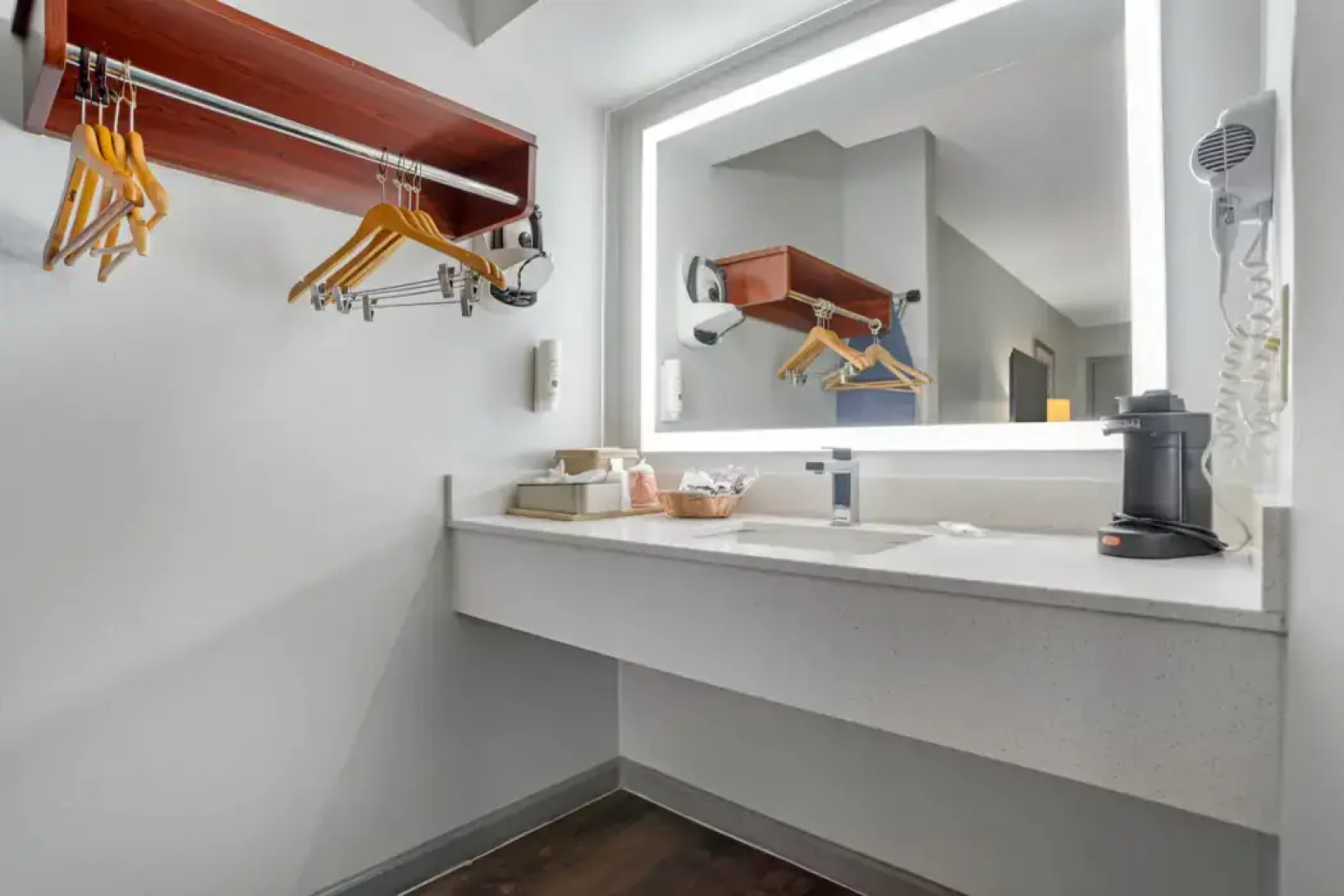 Quality Inn Bessemer I-20 exit 108