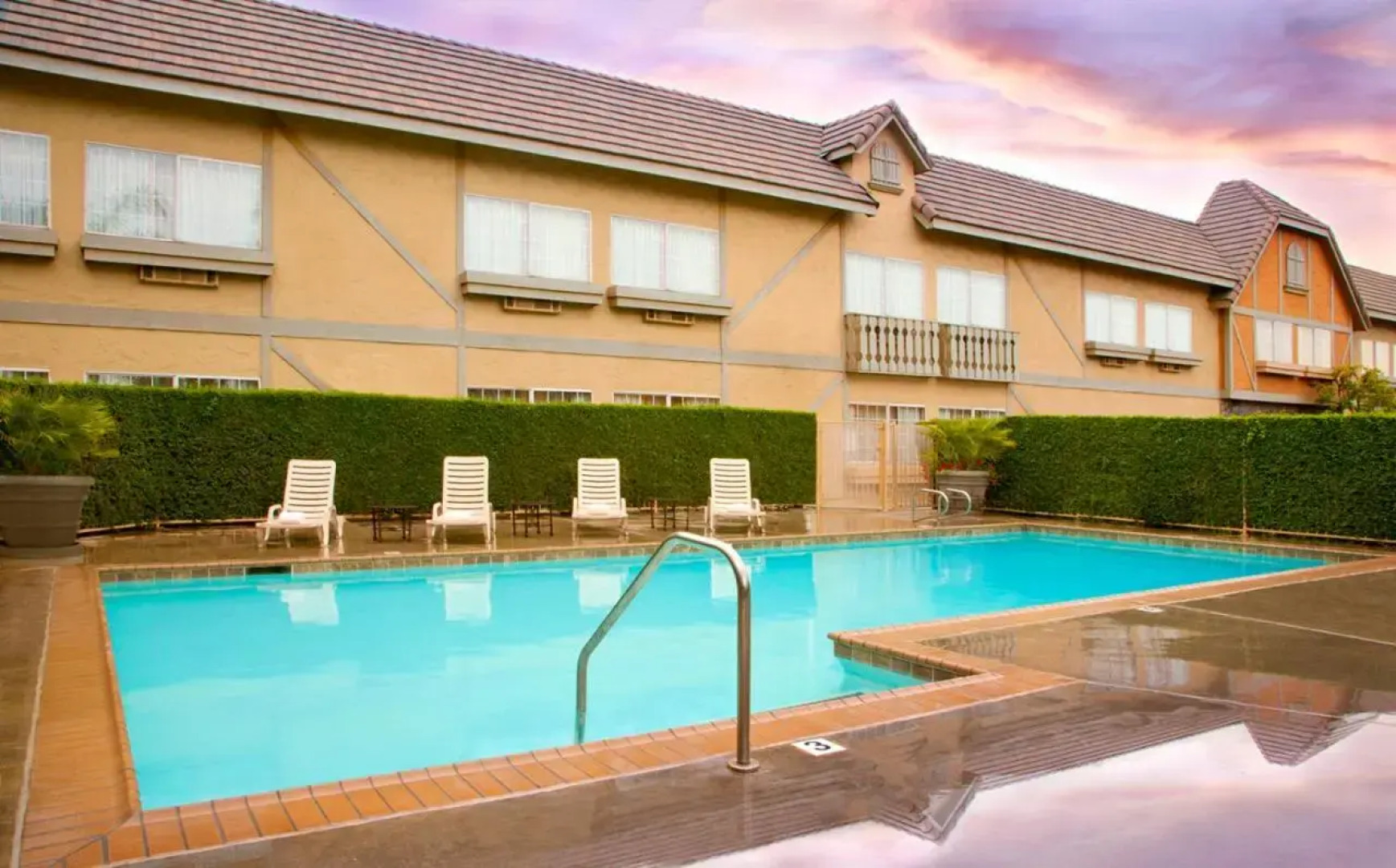 Ayres Hotel & Suites Ontario Airport