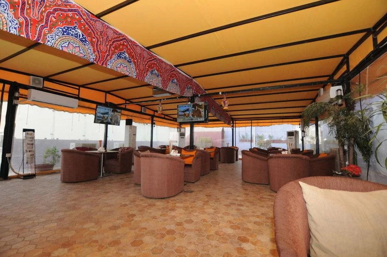 Al Muhanna Plaza Hotel