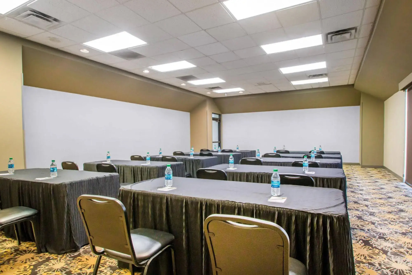 Greenstay Inn & Suites CourtView