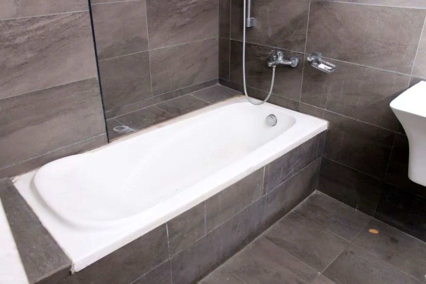 Alegria Whitehouse Mambakkam