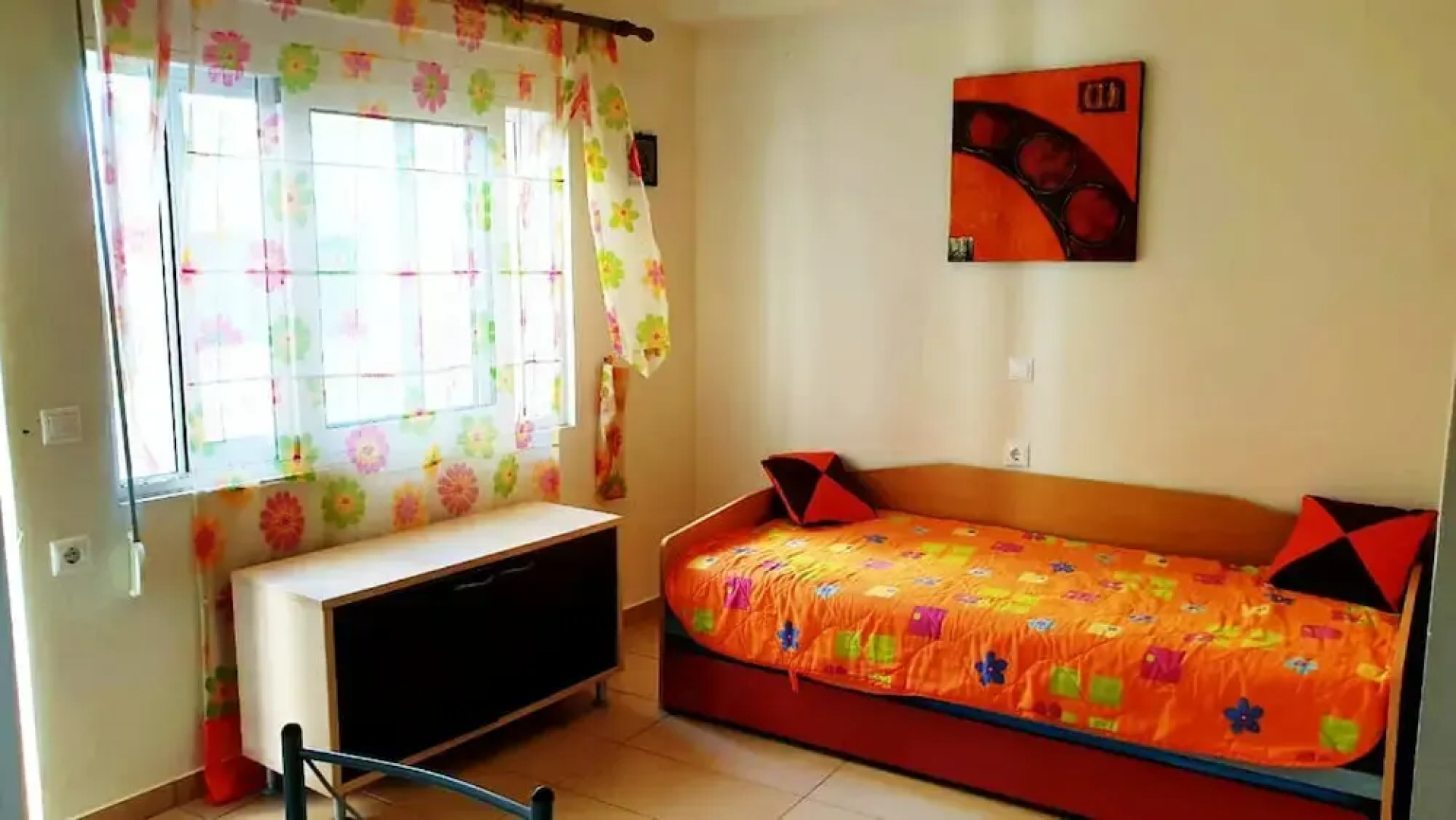 Homy Lovely House Near the Sea