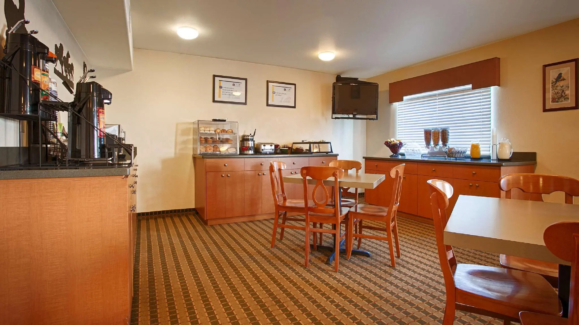 Best Western Rose Quartz Inn