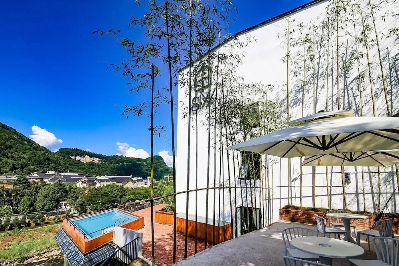 Zhangjiajie SIXX Hotel