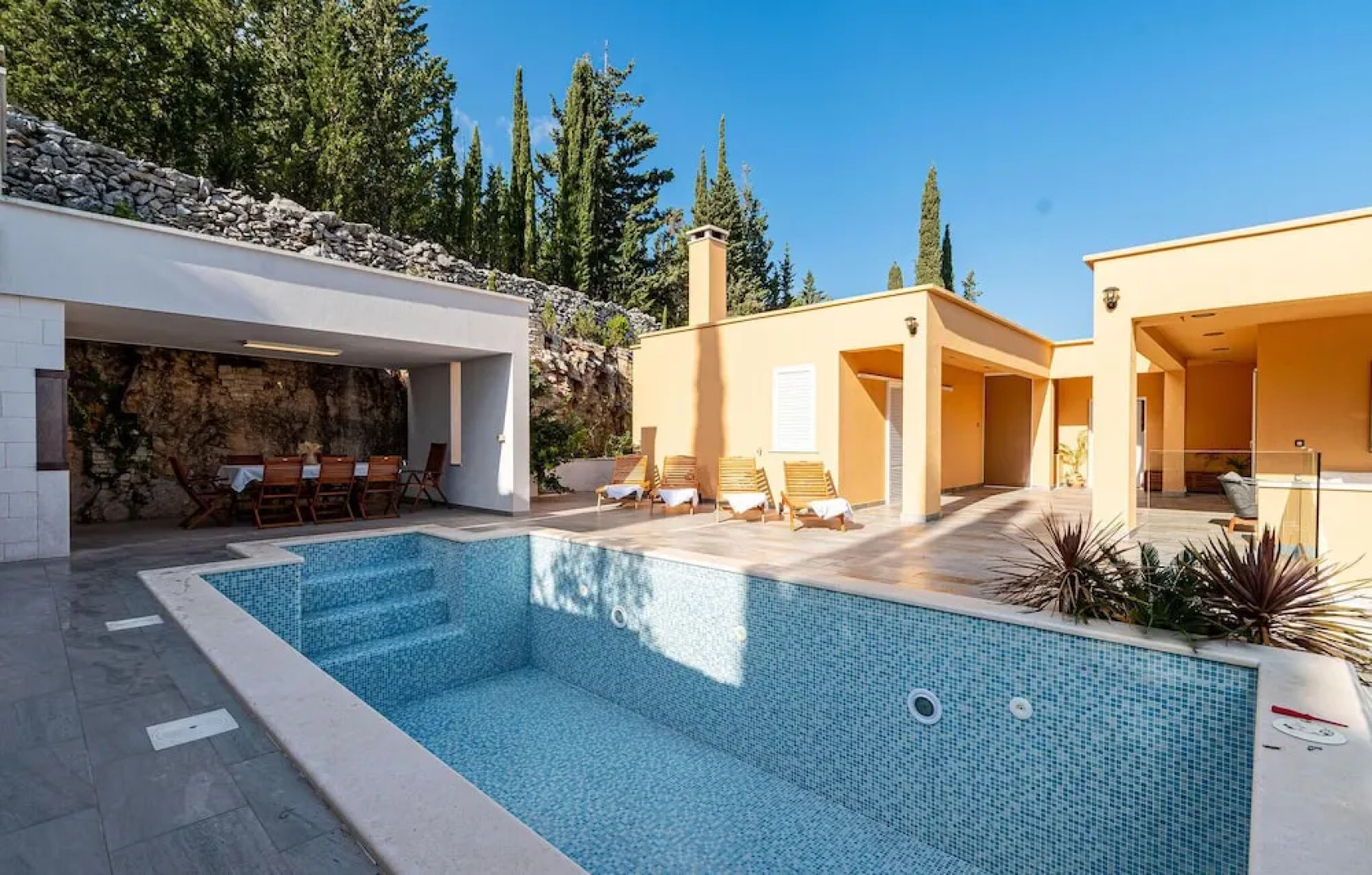 Beautiful Home in Zrnovo With 4 Bedrooms, Wifi and Outdoor Swimming Pool