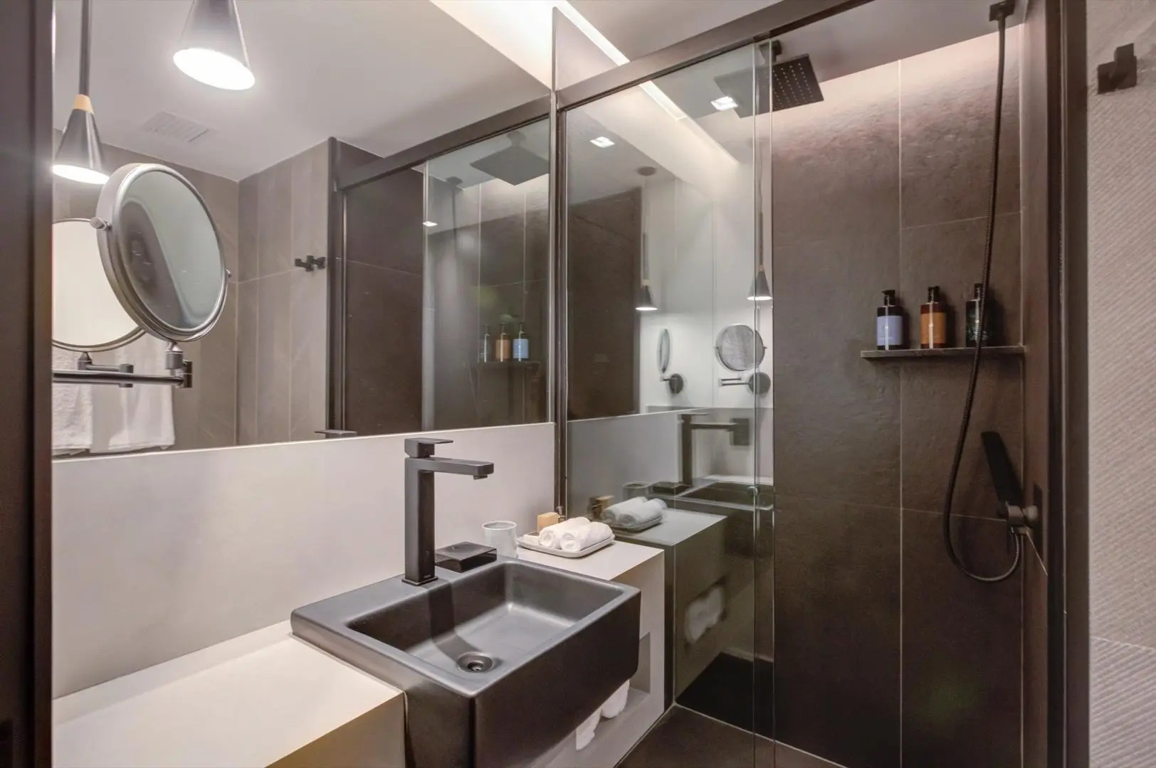 Qoya Hotel Sao Paulo Curio Collection By Hilton