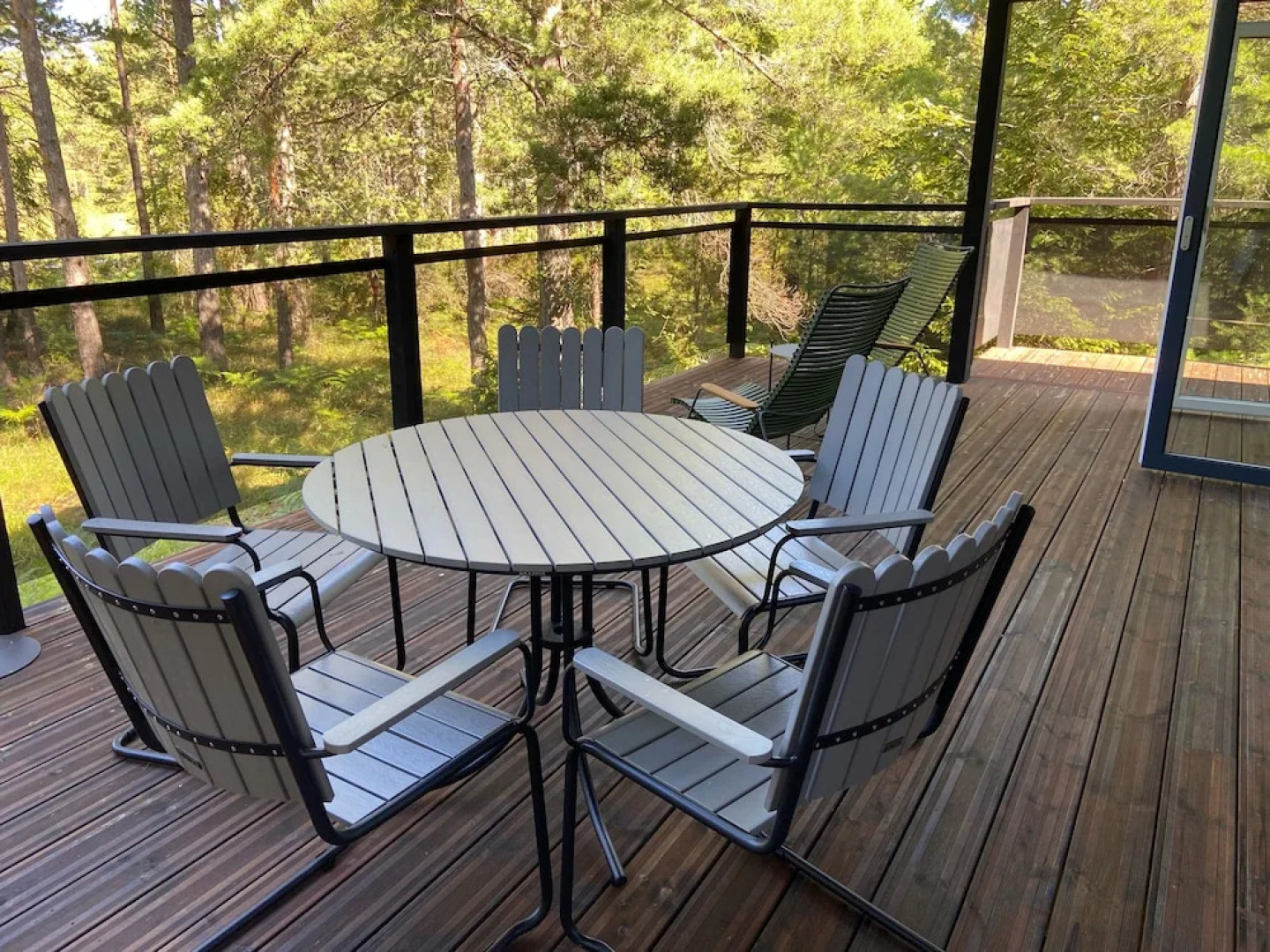 Mavens Kustnära Stugor