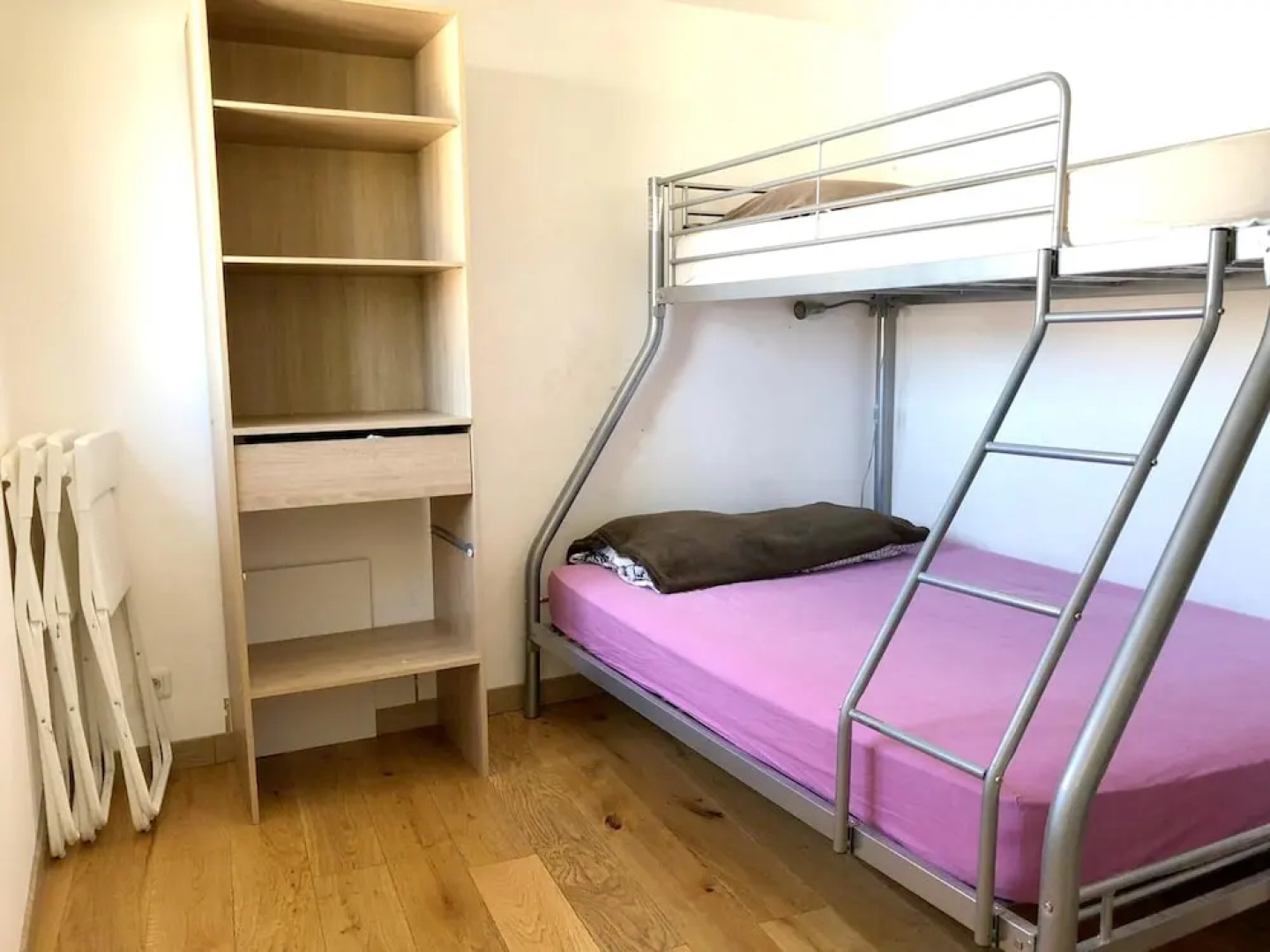 Studio in Villejuif, With Wonderful City View, Furnished Garden and Wifi - 300 km From the Beach