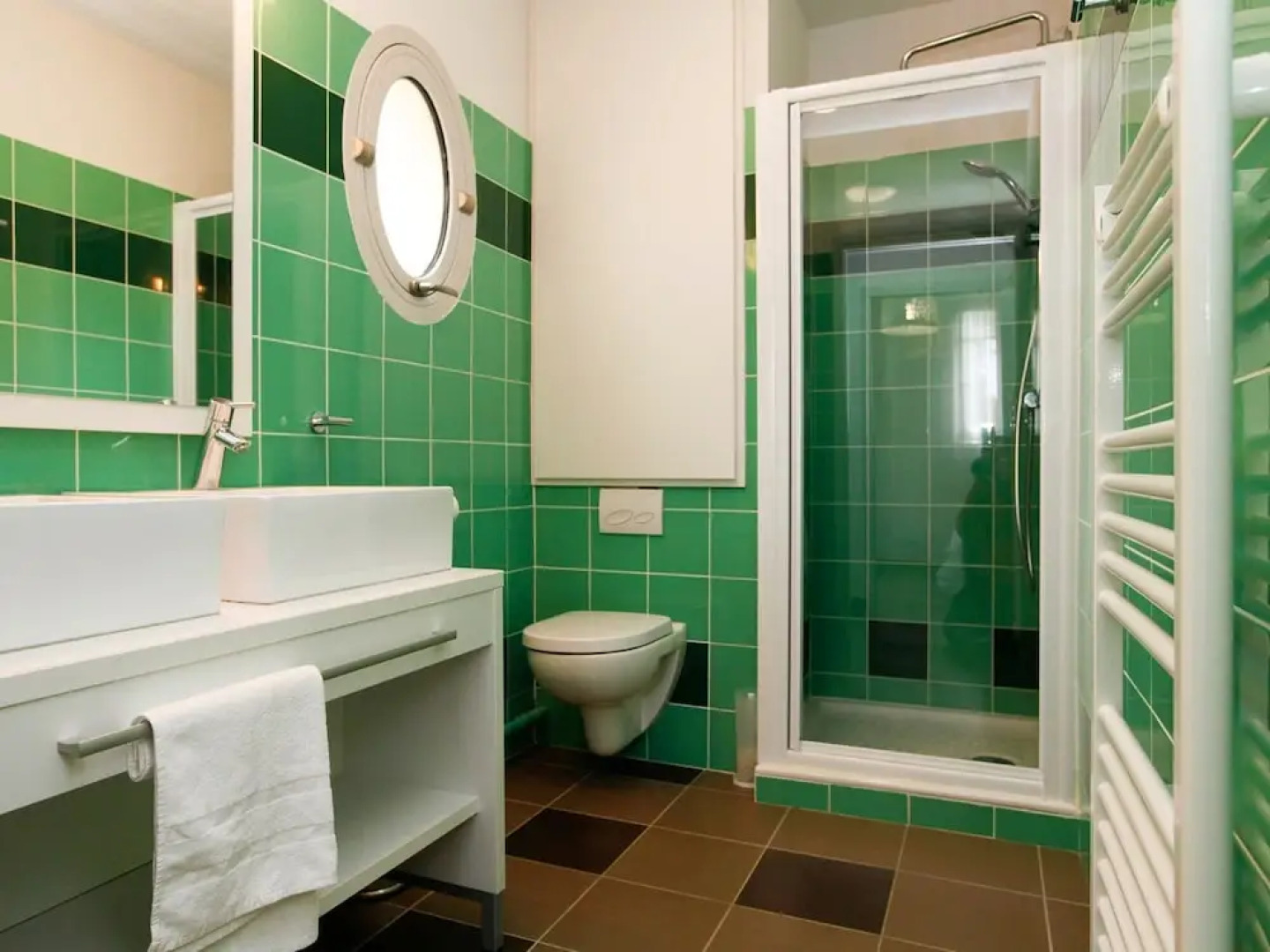 Snug Apartment in a 17th Century Castle in a Breton Village