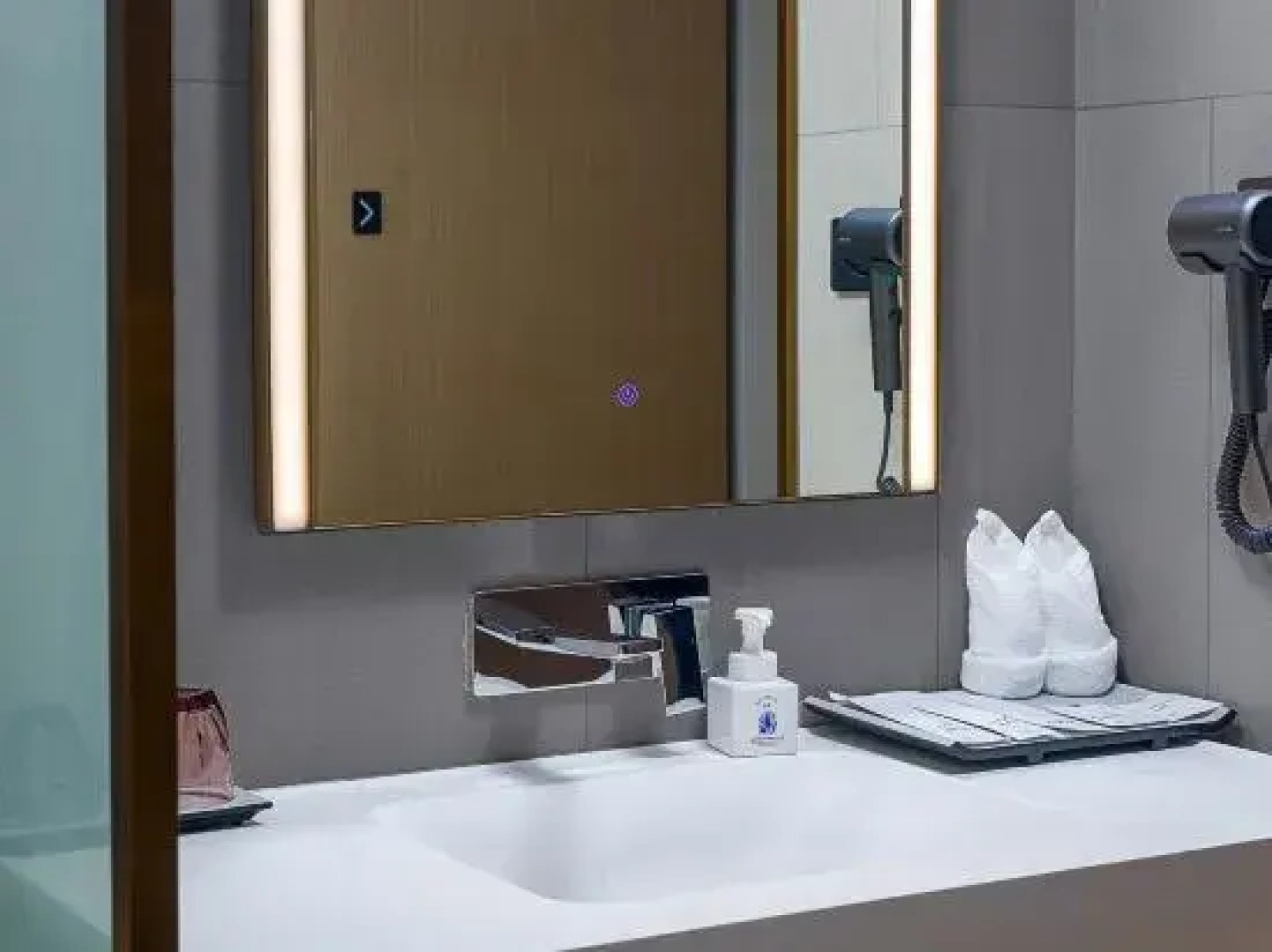 Lavande Hotel (Mengla Molin)