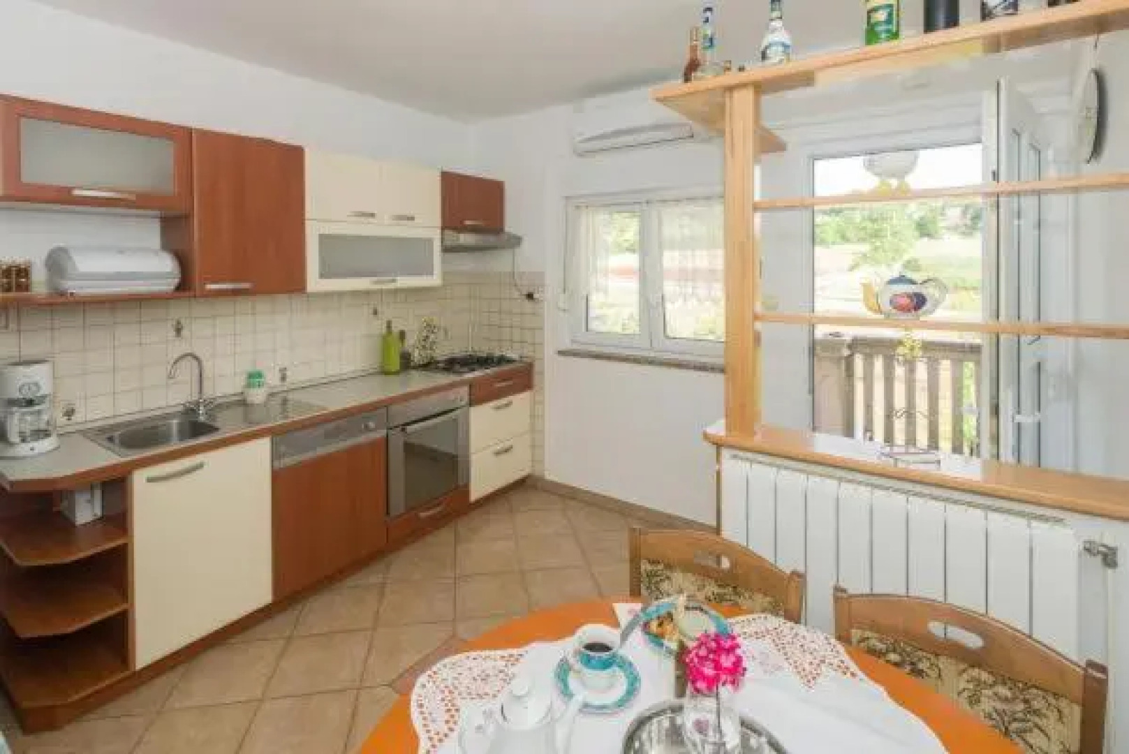 Apartments Holliday House Leylandia