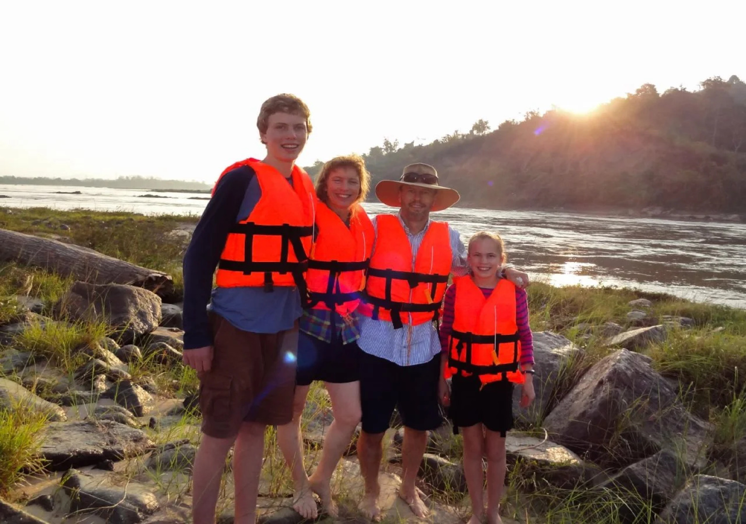 Mekong Riverside Resort & Camping