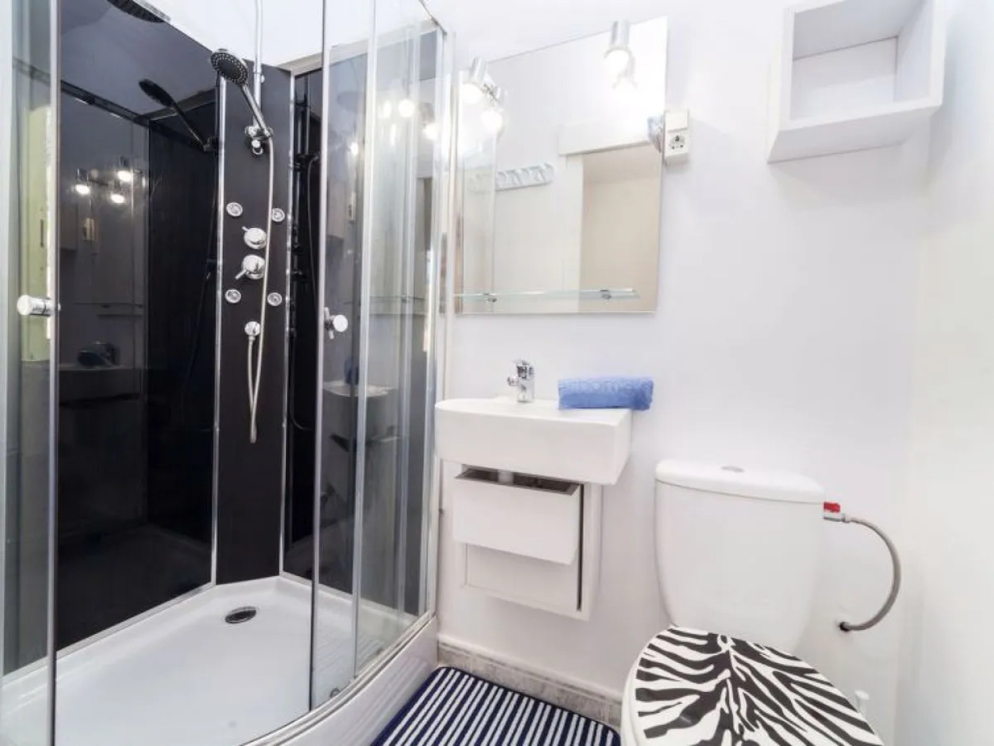 House Mercury Lloret de Mar