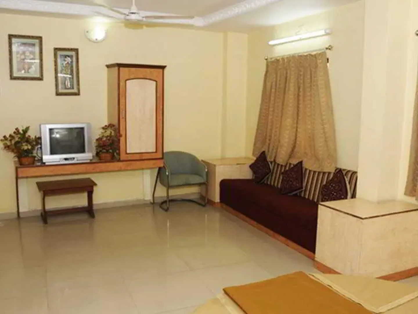 Hotel Neelkanth Inn