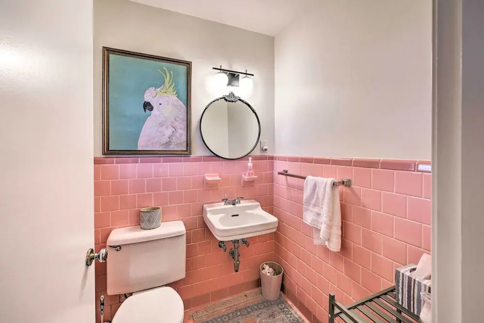 Waterfront Home w/ Dock > 3 Mi to Oaklawn Racing!