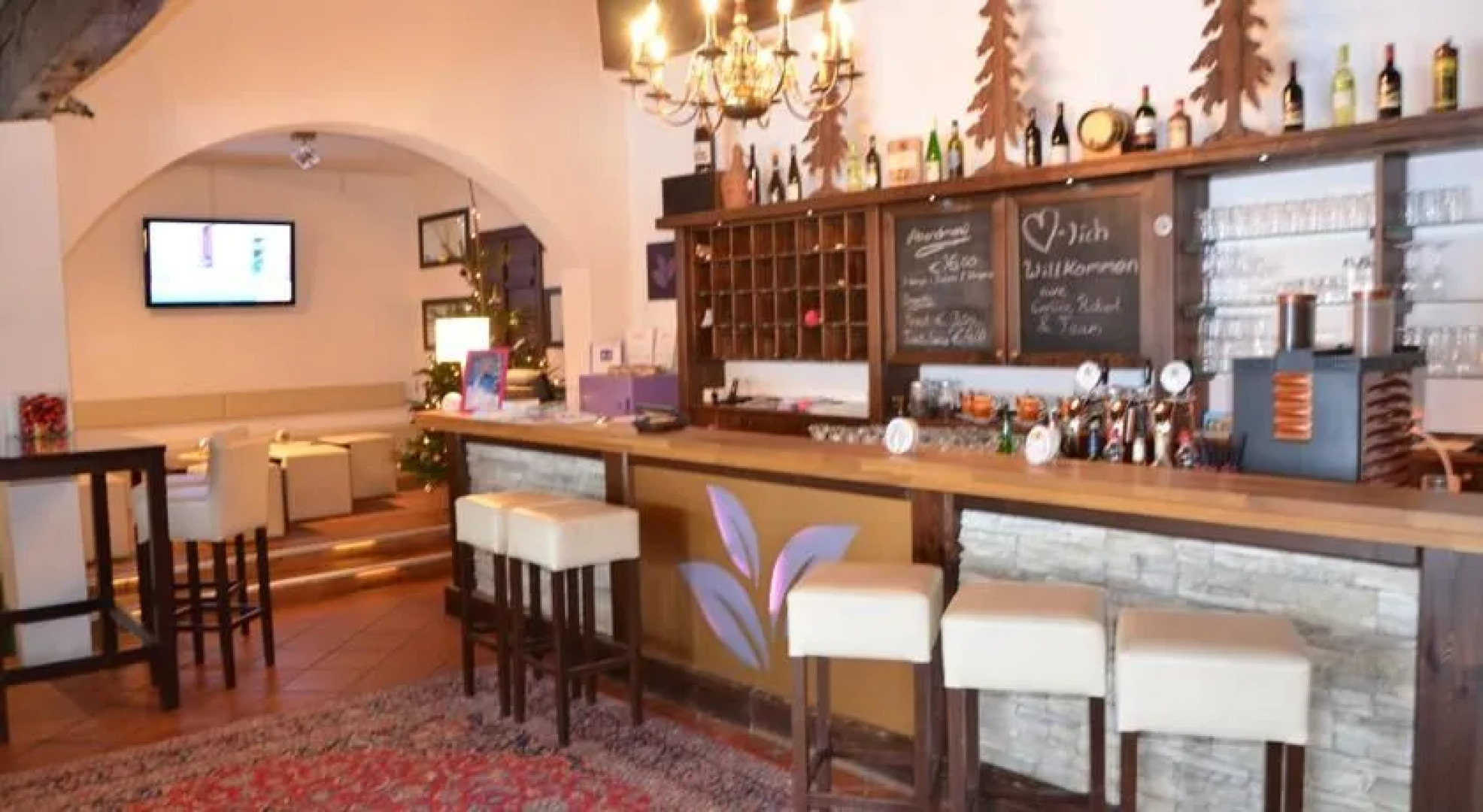 Dahoam by Sarina - Rooms  Suites