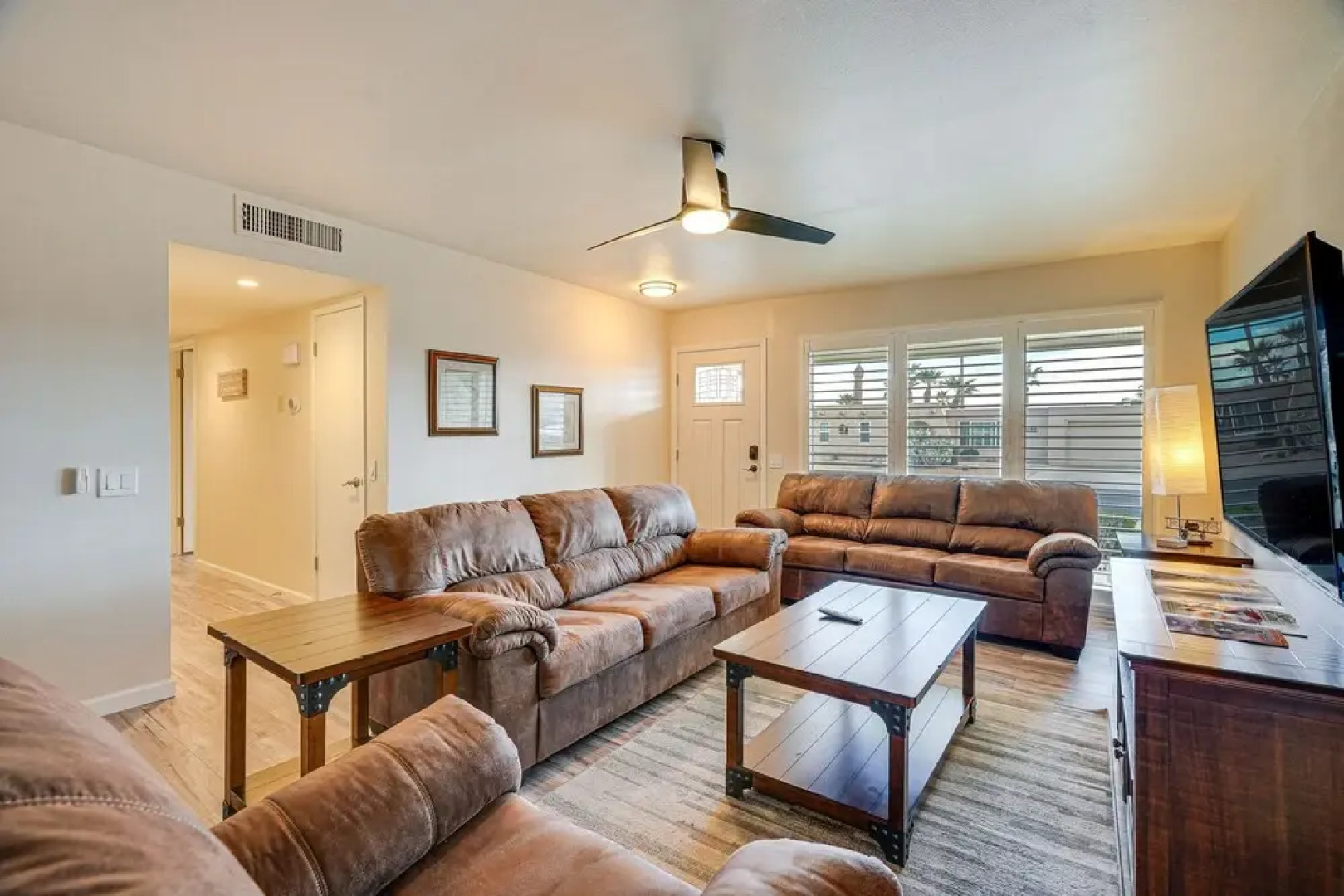 Sun Valley Home w/ Screened Porch & Gas Grill!