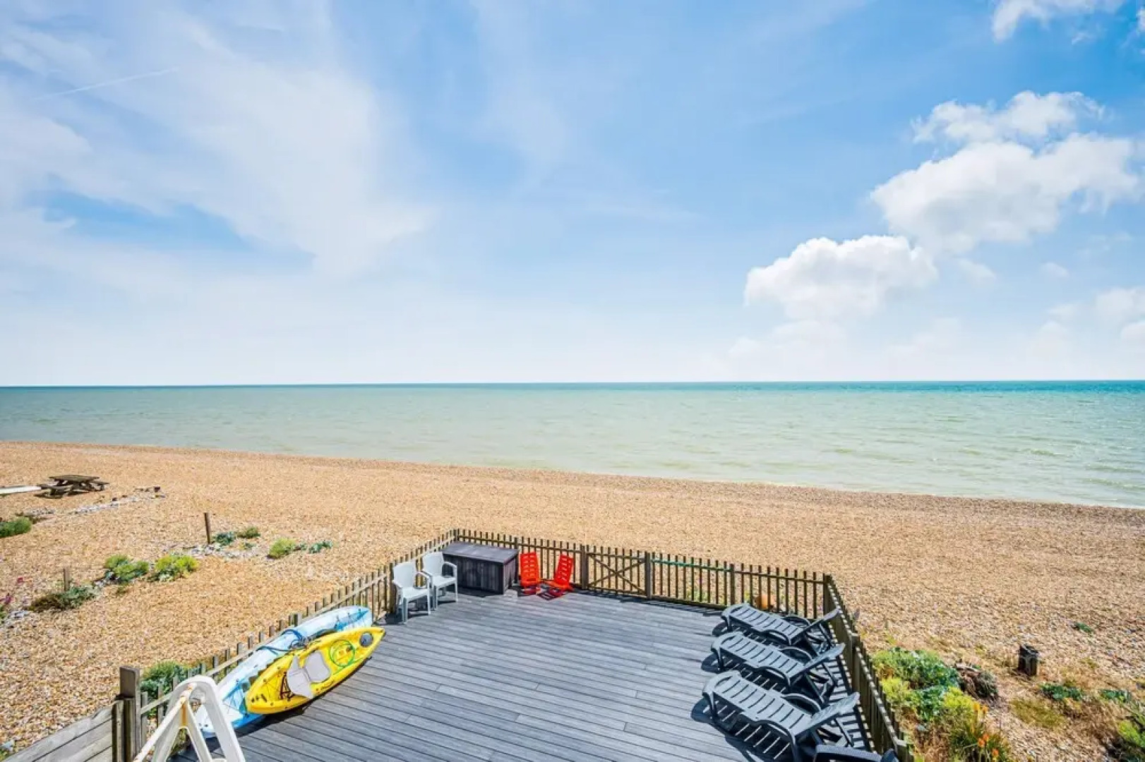 Family Beachfront House With 2 Kayaks Sleeps 10