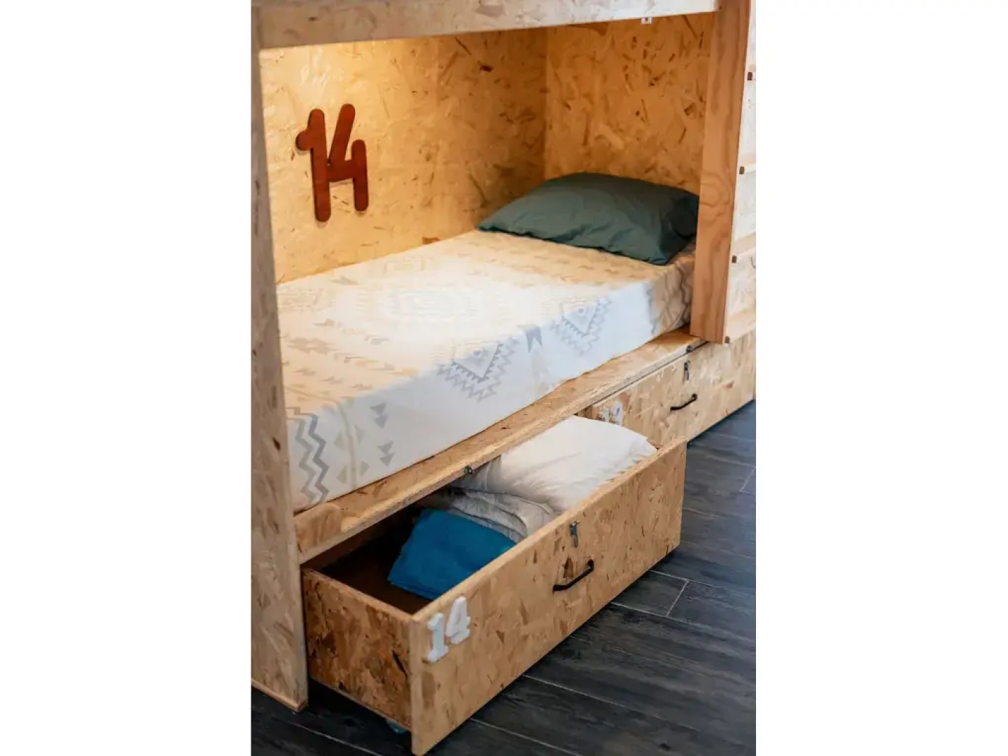 Deck Lodge - Hostel