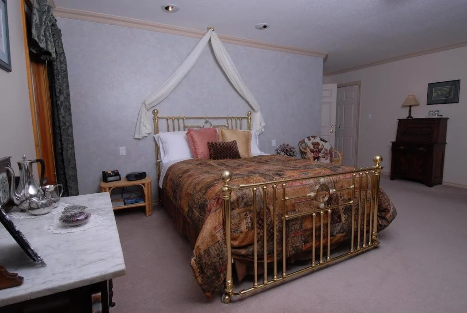 Cobble House Bed & Breakfast