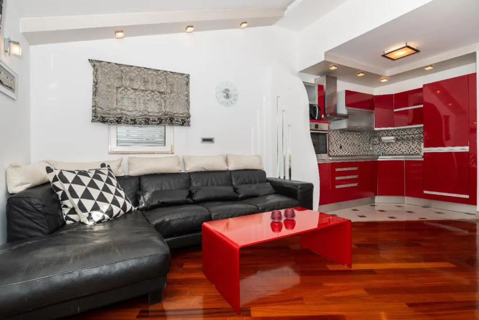 Apartments Luka Toni