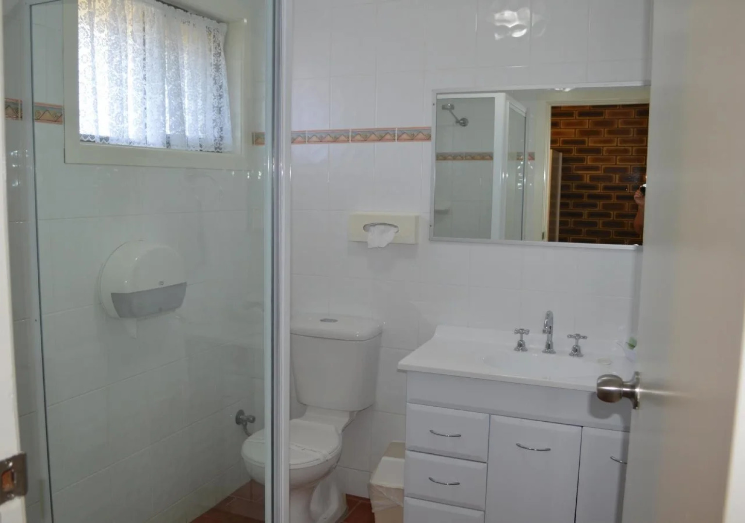 Top Of The Town Motel