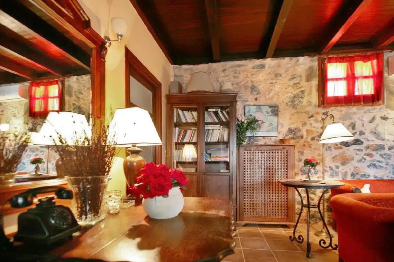 4 Bedrooms House With Sea View Jacuzzi And Enclosed Garden At Anatoli