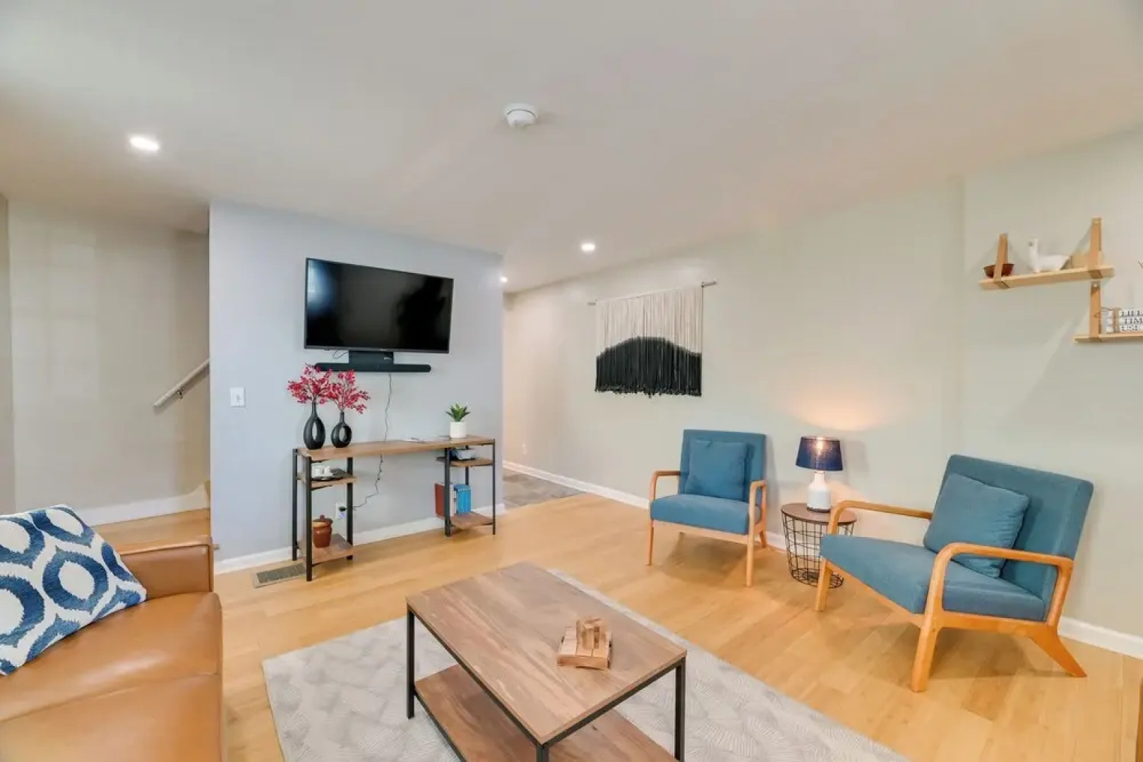 Walk to Parks & Dining: Cozy Canandaigua Home!