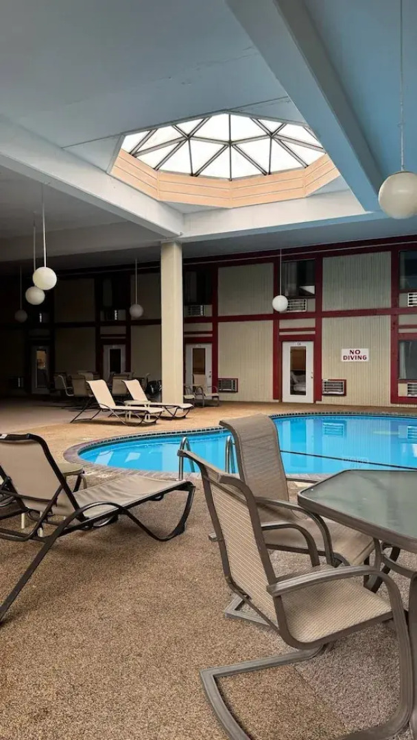 Crookston Inn & Convention Center