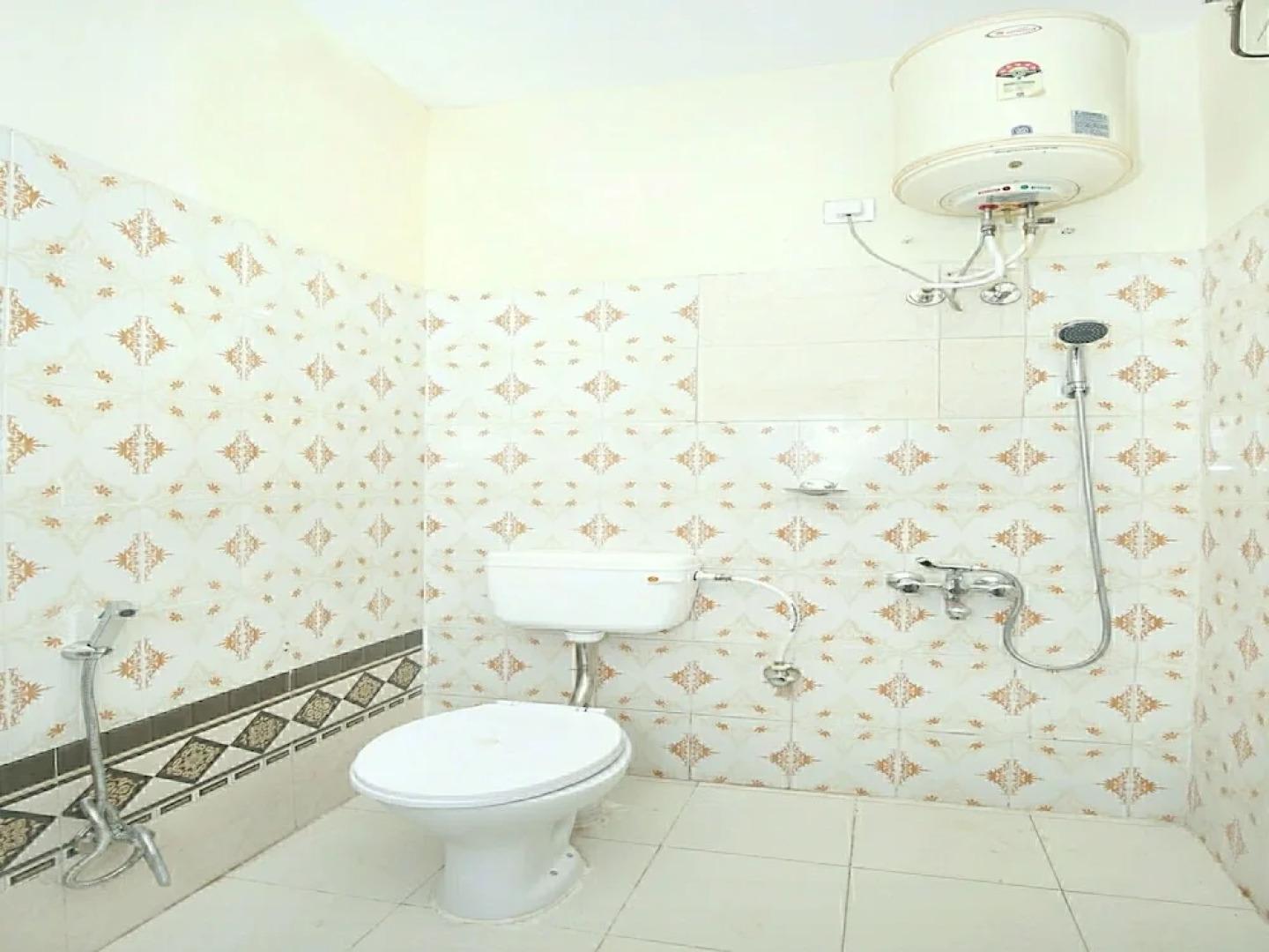 Capital O 11708 Near LPU