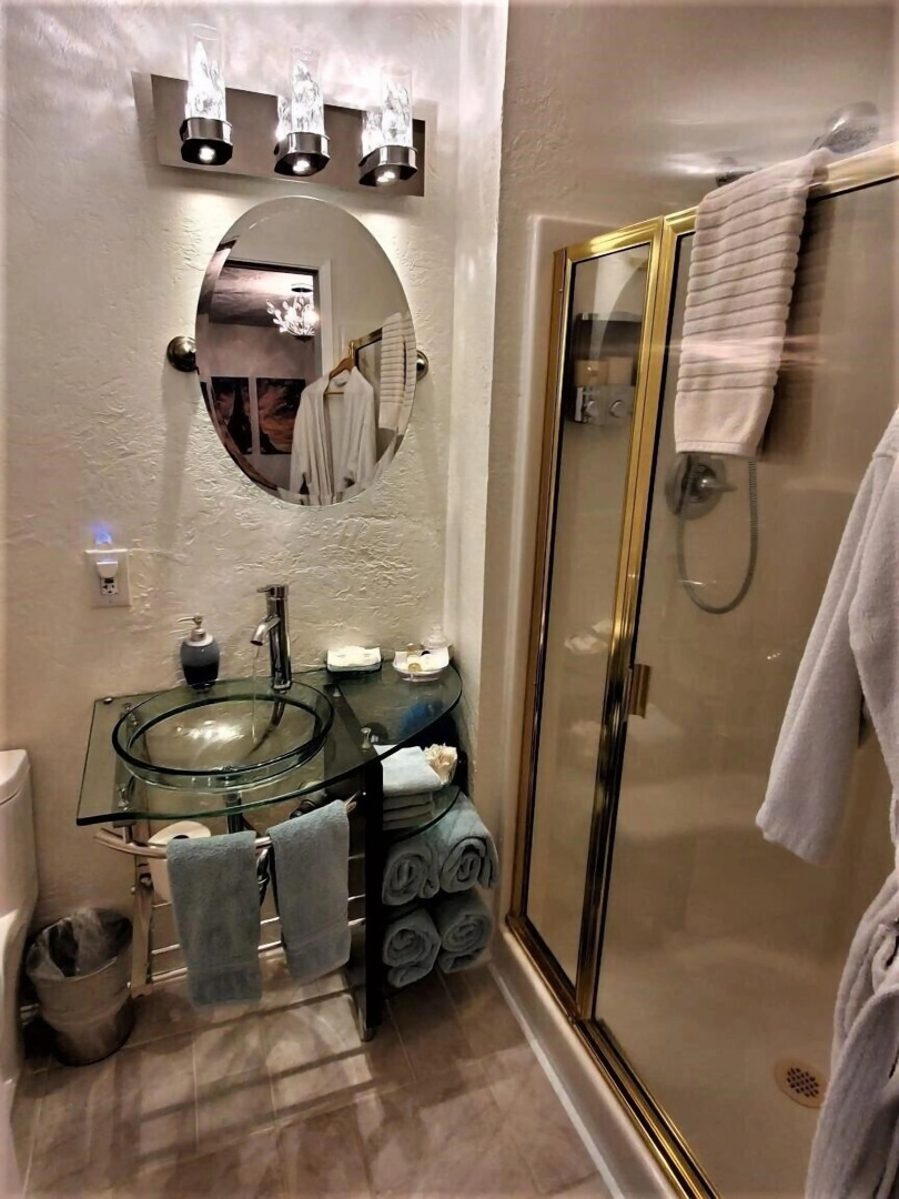 Misty Valley Inn B&B