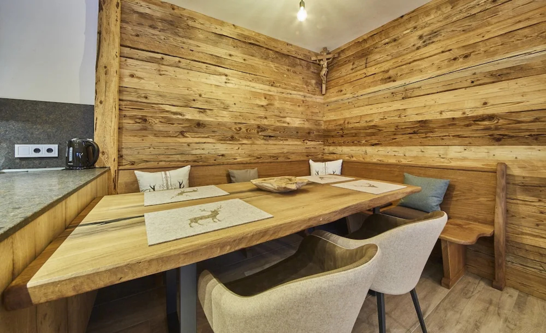 The Peak - Premium Apartments