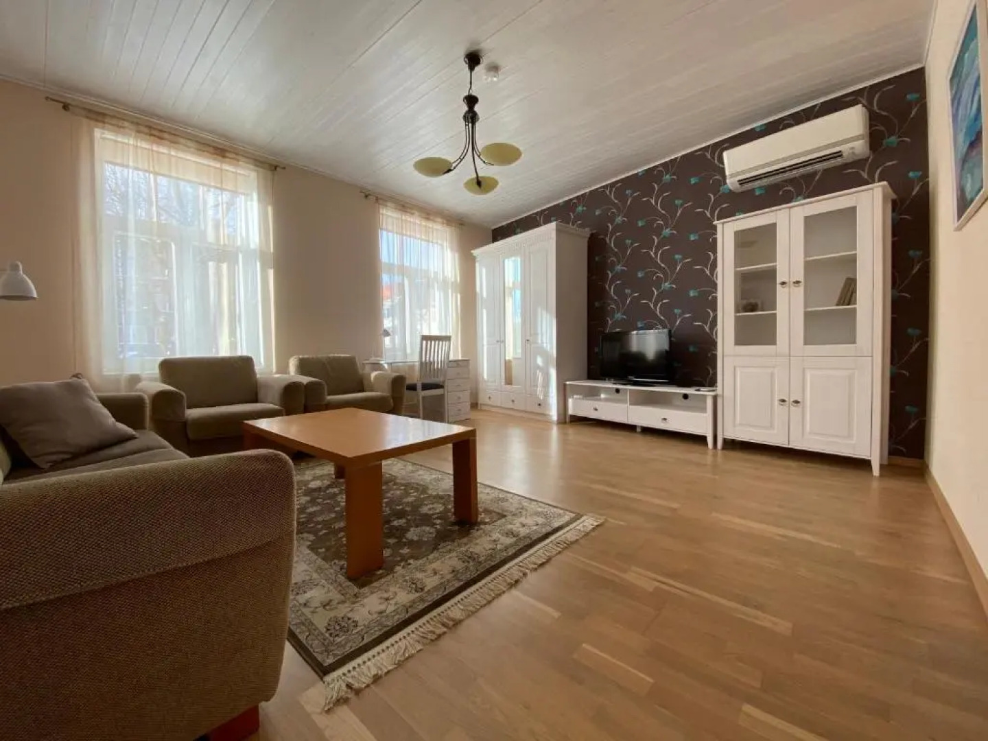 Posti Guest Apartment