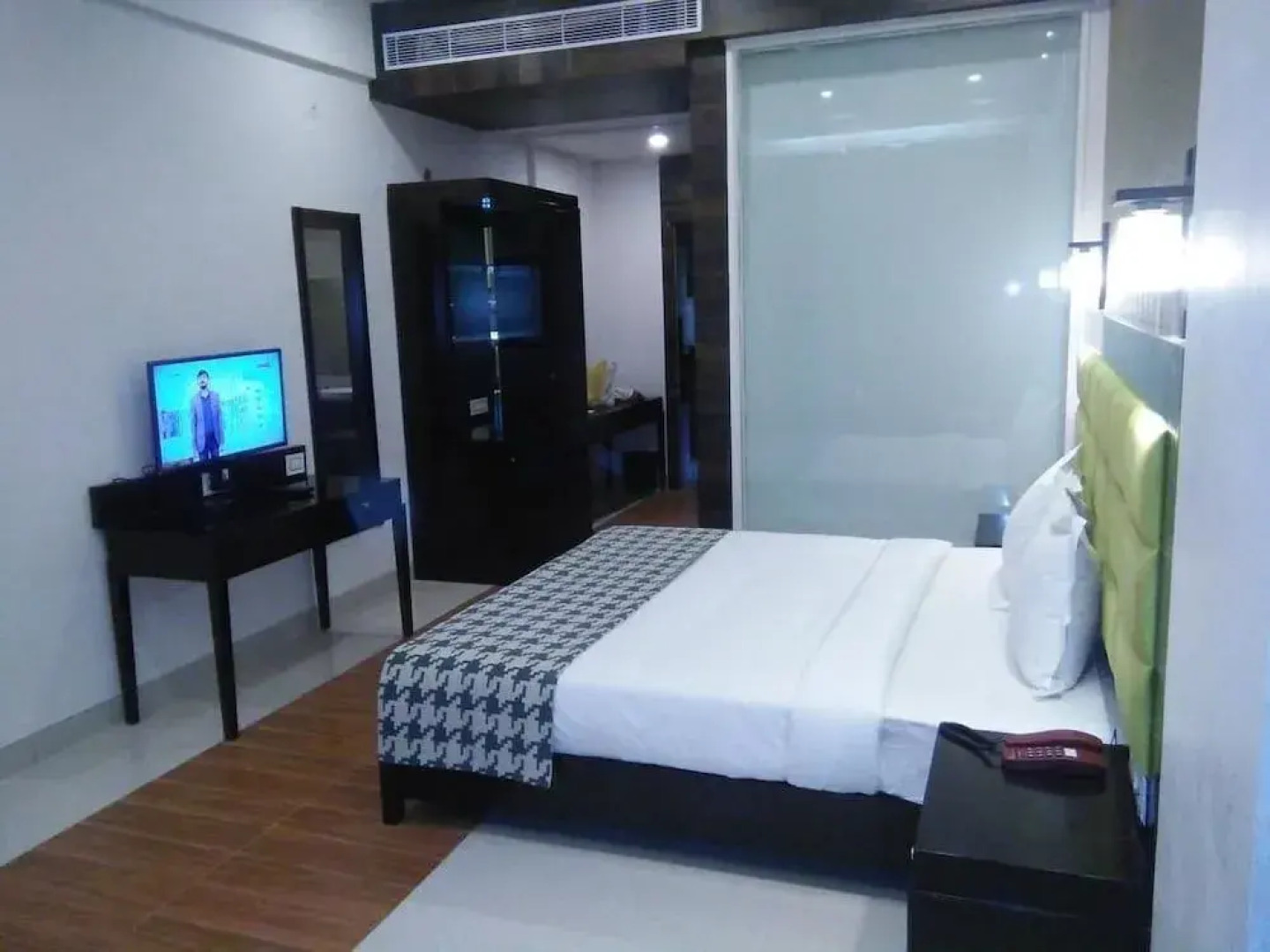 Silver Estate Resort