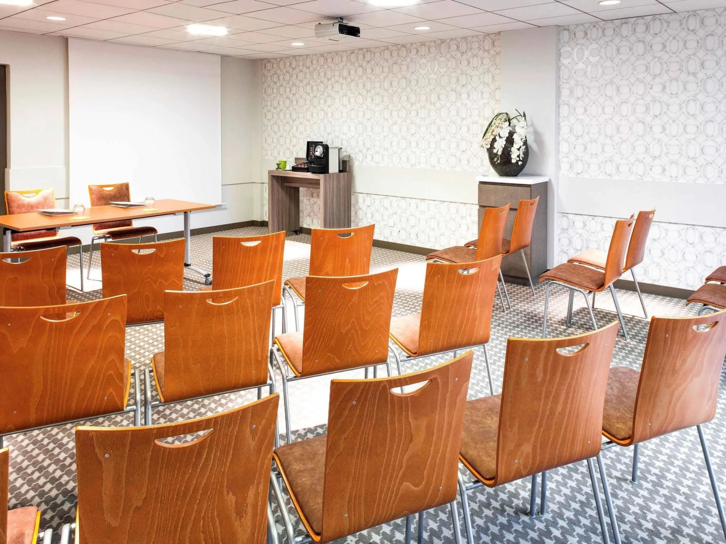 ibis Styles Clermont Ferrand Le Brezet Aeroport